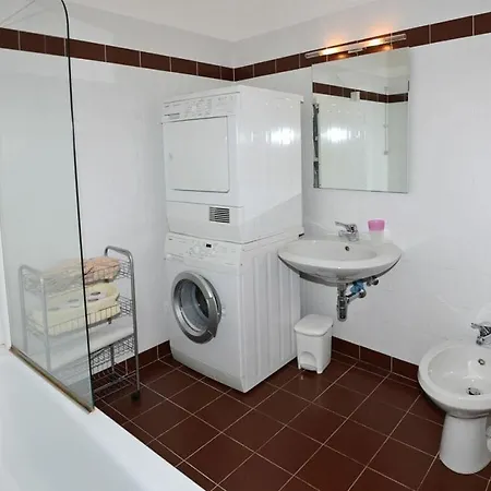 Caroline Comfortable Otel